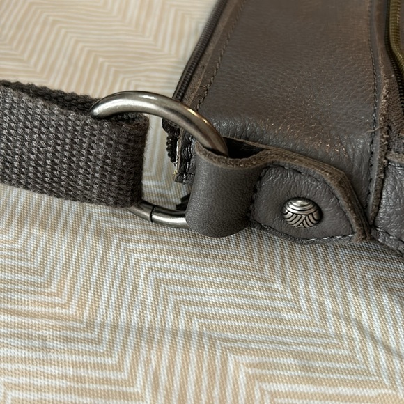 Women's THE SAK Reseda Leather Crossbody - Picture 11 of 14